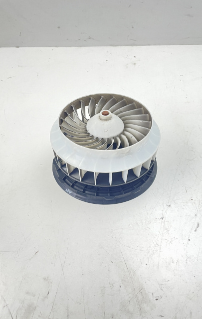 Ventilator aeroterma uk Mercedes-Benz C-Class W205/S205/C205 [2014 - 2018] Sedan 4-usi C 180 MT (156 hp) OM626.951