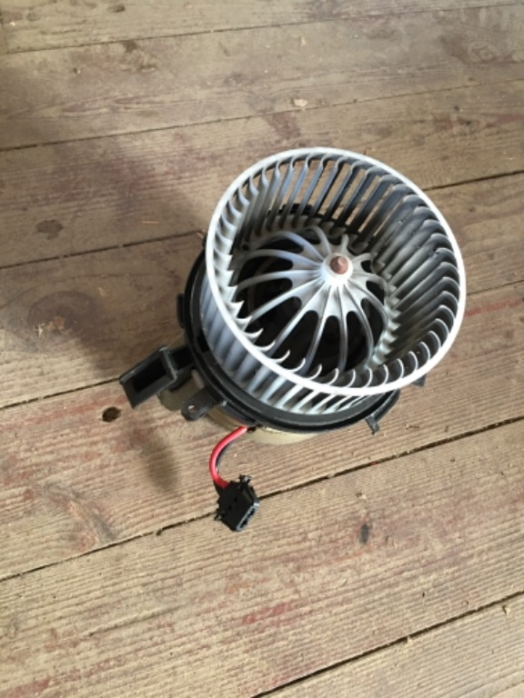 Ventilator bord habitaclu aeroterma aud q5 8r an 2