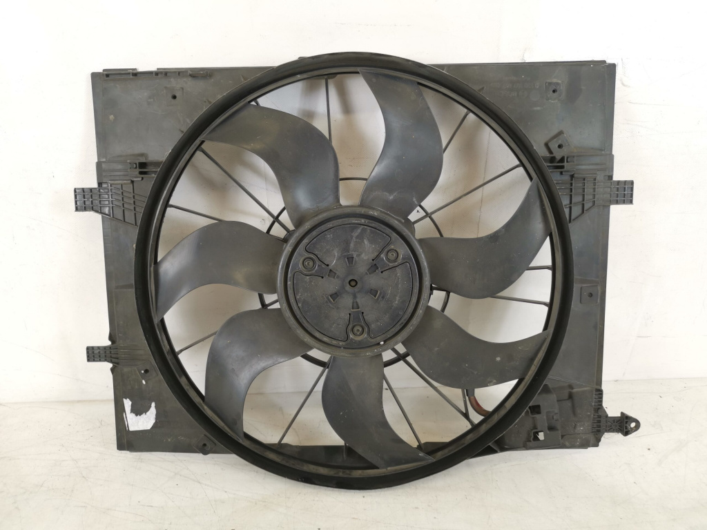 Ventilator De Racire Pentru Radiator Mercedes-Benz S-Class W222 2013 2014 2015 2016 2017 Originala In Stare Buna