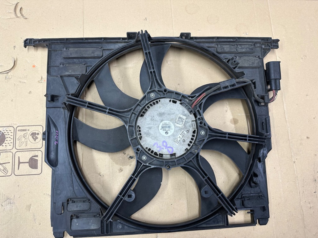 Ventilator, electroventilator radiatoare BMW seria 5 F10,F11 seria 7 F01,F02 an 2010-2014 cod 7594610