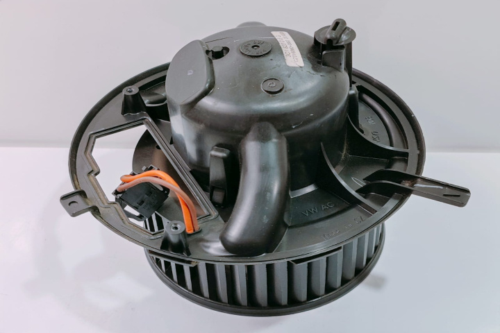 Ventilator Habitaclu / Aeroterma 3C1820015G Volkswagen VW Golf 5 [2003 - 2009]