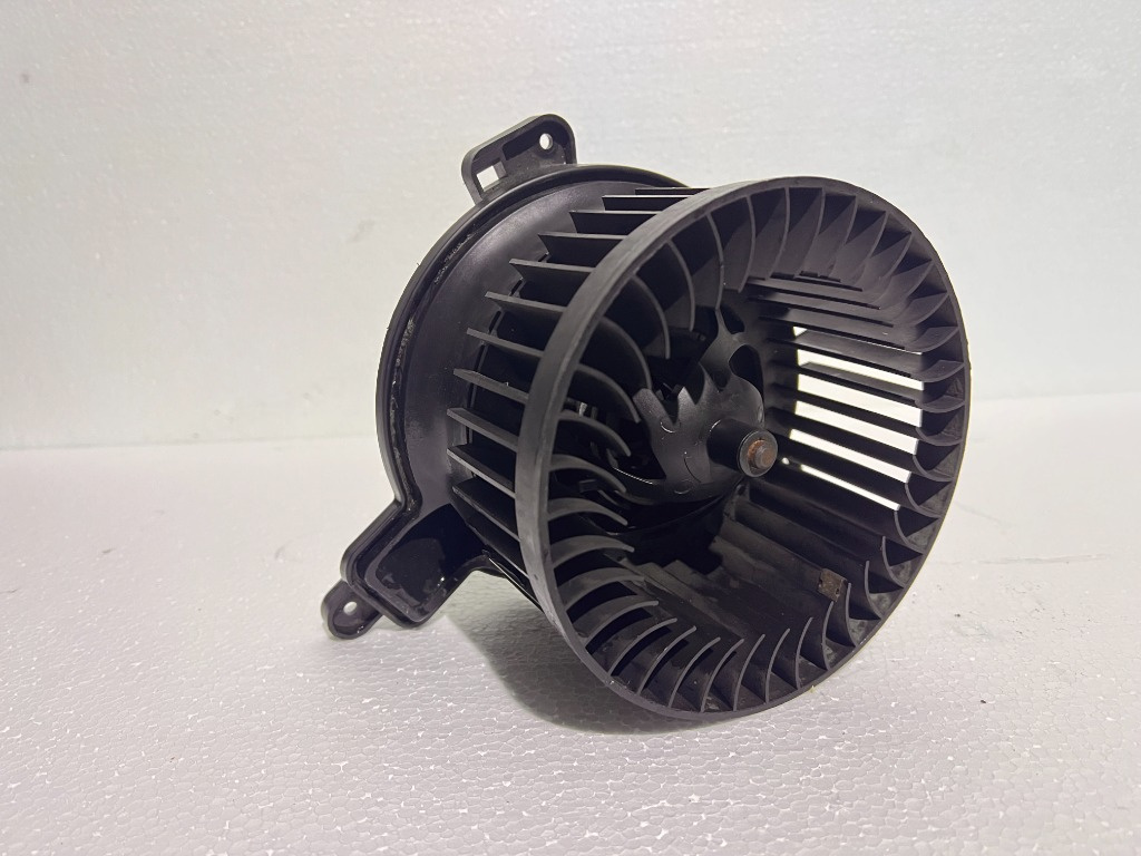 Ventilator habitaclu Peugeot Partner Citroen Berlingo 030666P