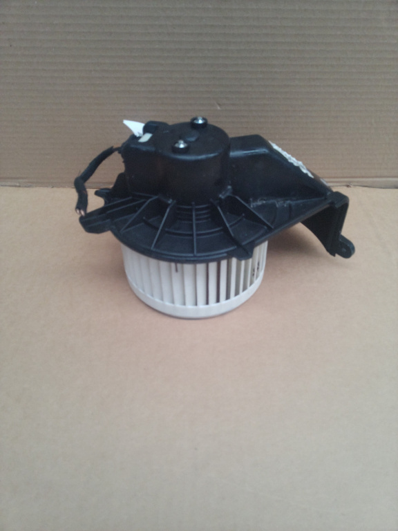 Ventilator habitaclu Renault Kangoo Ii an 2011 cod piesa 173830000