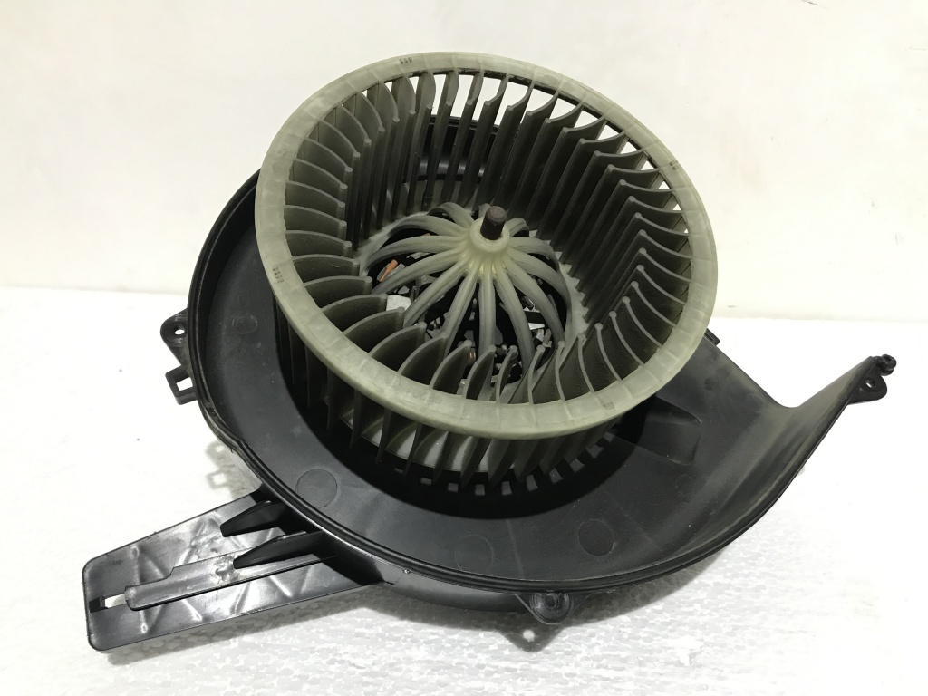 Ventilator habitaclu Skoda Fabia I Roomster Volkswagen Polo 9N Seat Cordoba 6L Ibiza IV Audi A2 8Z 6Q1820015C