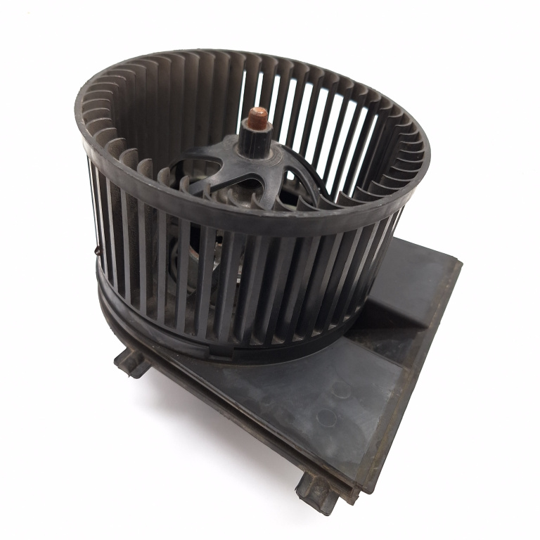 Ventilator Habitaclu / Ventilator Aeroterma VW GOLF 4 1997 - 2004 Benzina 1J1819021A, 1J1819021, 1J1 819 021 A, 1J1 819 021, H35657880E, H35 657880 E