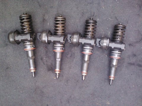 Vindem Injectoare Cod 038130073j 1 9 Tdi Atd 101 Cai Vw Bora