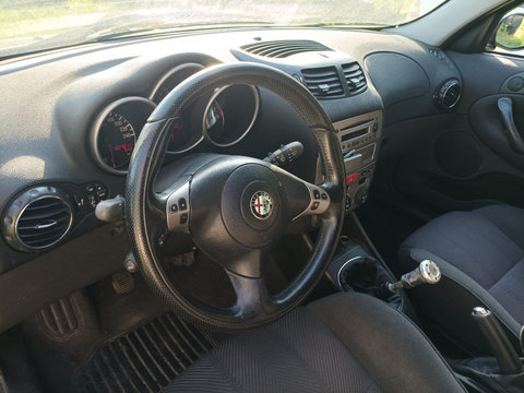 Volan Alfa Romeo 147 1.6 benzina an 2003