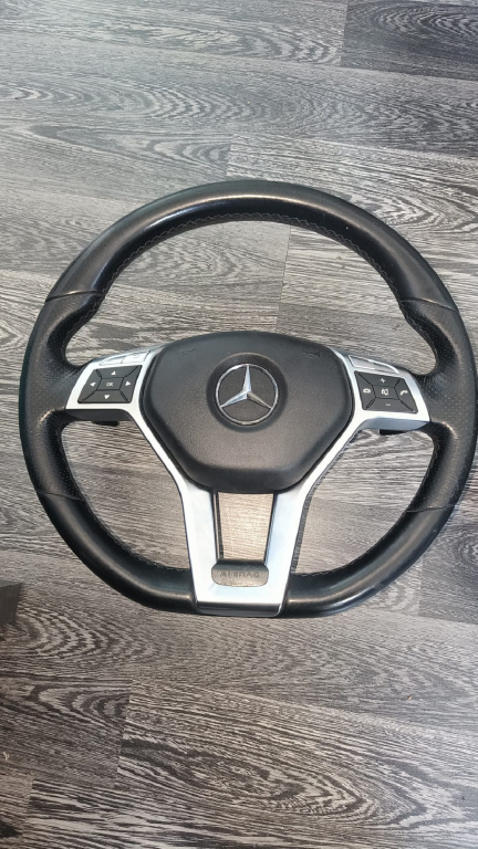 Volan cu airbag si padele Mercedes W212,COD A1724602903 Mercedes-Benz C200 an 2011 cod piesa A1724602903 Nr1093