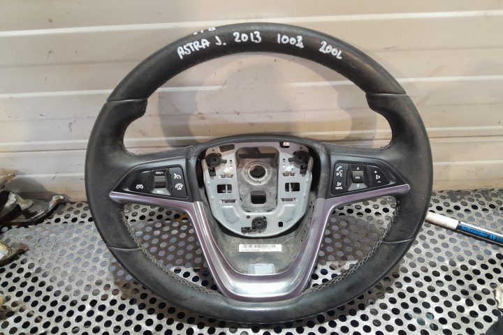 Volan cu comenzi 13351029 Opel Astra J [facelift] [2012 - 2018] Sports Tourer wagon 5-usi 1.7 CDTI MT (110 hp)