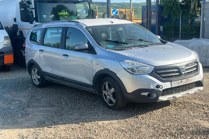 Volan cu comenzi Dacia Lodgy [2013 - 2020] Compactvan Stepway volan stanga ⭐⭐⭐⭐⭐ STEPWAY 1.2 BENZINA