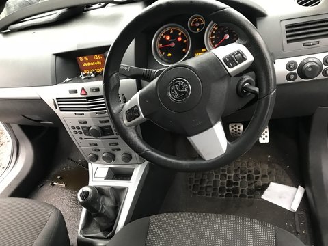 Volan cu comenzi fara airbag Opel Astra H gtc