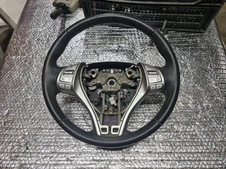 Volan cu comenzi Nissan Qashqai 2 an 2017 original din dezmembrări
