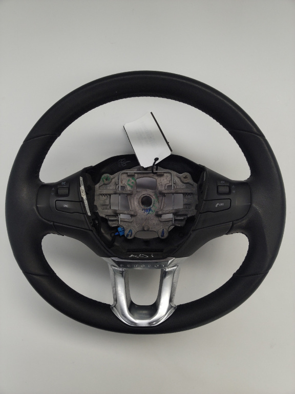 Volan cu comenzi Peugeot 208 an 2015 cod piesa 09896739515zd