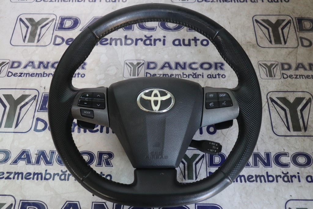 VOLAN CU COMENZI TOYOTA AVENSIS AN : 2011