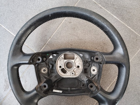 Volan din piele 4 spițe Audi A4 B6(cu urme de uzură) 2001-2004