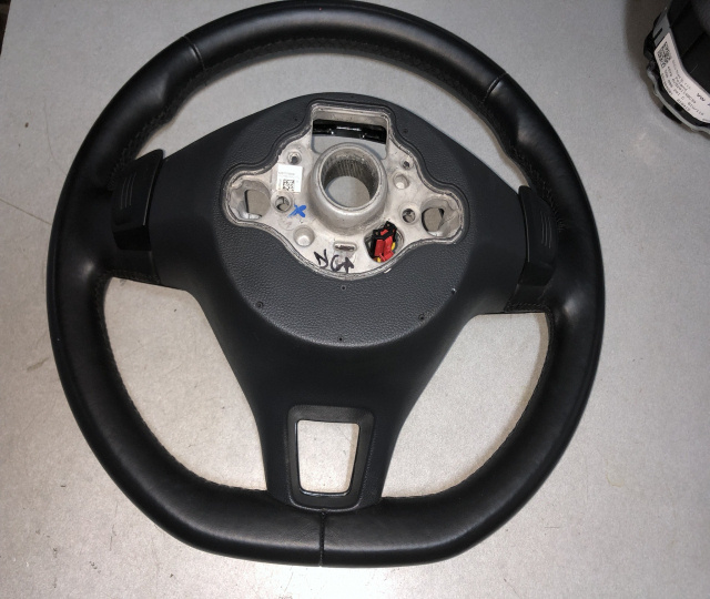 Volan din piele cu padele VW Passat B8 5