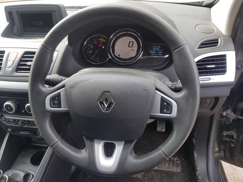 Volan Din Piele Modelul cu Comenzi FARA Airbag Renault Megane 3 2009 - 2015