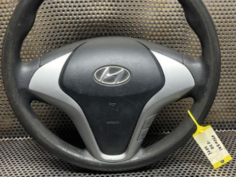 Volan Hyundai ix20 2011 (defectele se observă-n poze)