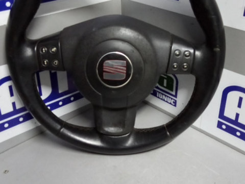 Volan in 3 spite cu comenzi si airbag SEAT Leon 1P 2005-2012