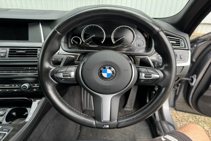 Volan M complet cu padele BMW Seria 6 F0