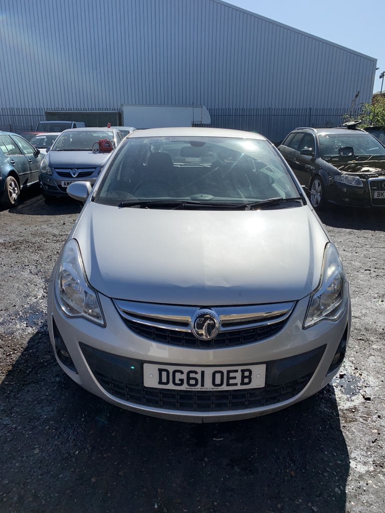 Volan Opel Corsa D 2012 Hatchback 1,2 benzina A12XER