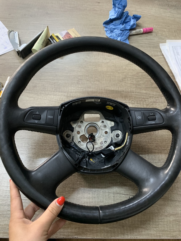 Volan piele 4 spițe cu padele Audi A6 4F 2008