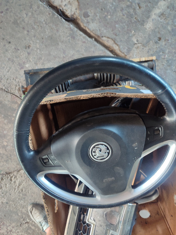 VOLAN PIELE CU COMENZI + AIRBAG OPEL ANT