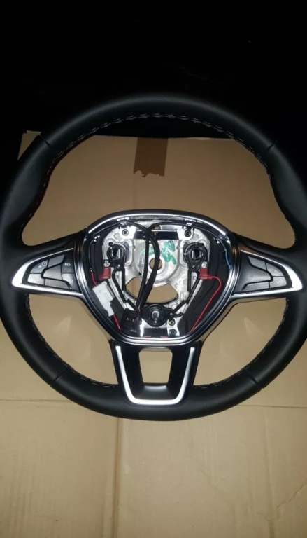 Volan piele cu comenzi Dacia Sandero 2 2017 NOU