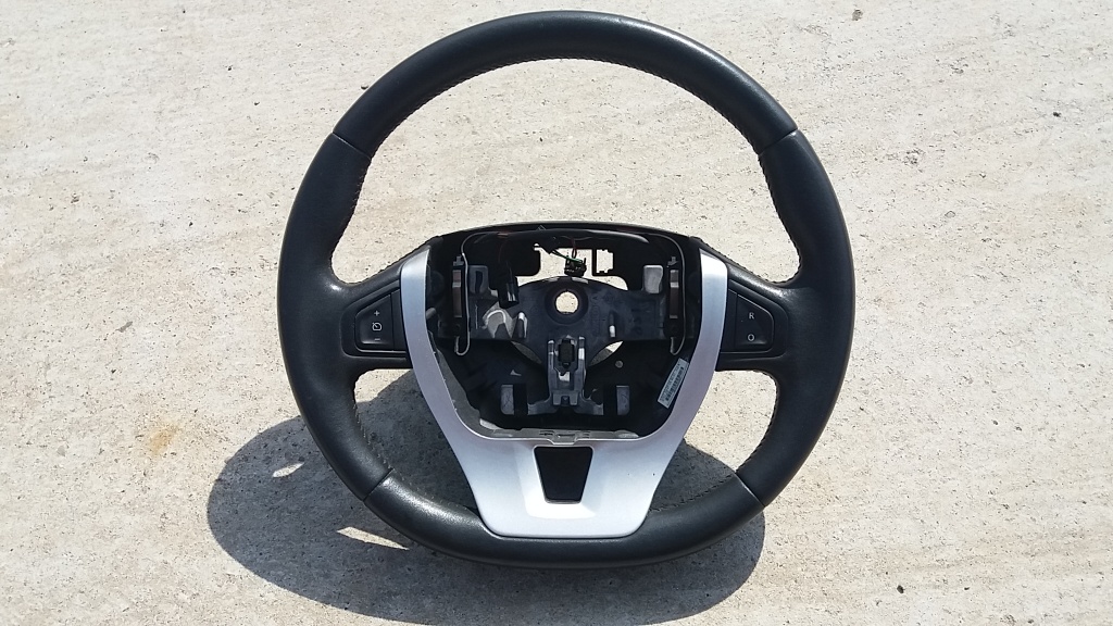 Volan piele cu comenzi Renault Laguna 3-NEGRU si CREM
