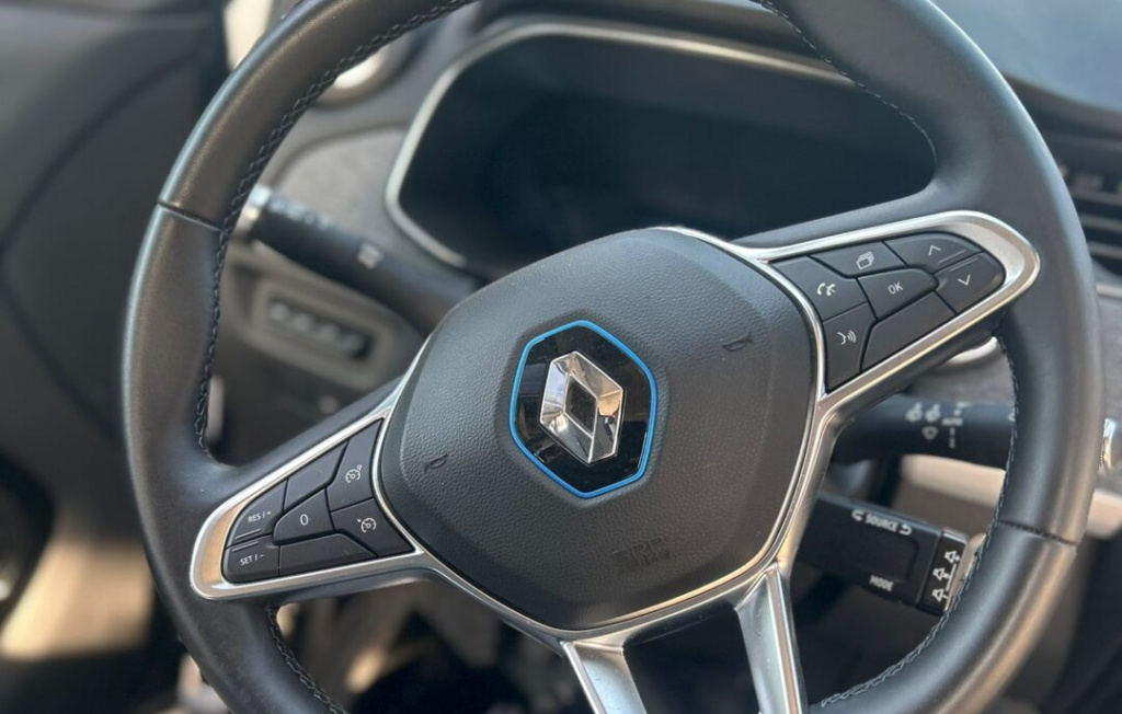 VOLAN PIELE cu comenzi RENAULT ZOE II - AN 2020