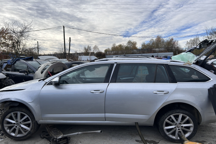 Volan piele (nu include comenzile) Skoda