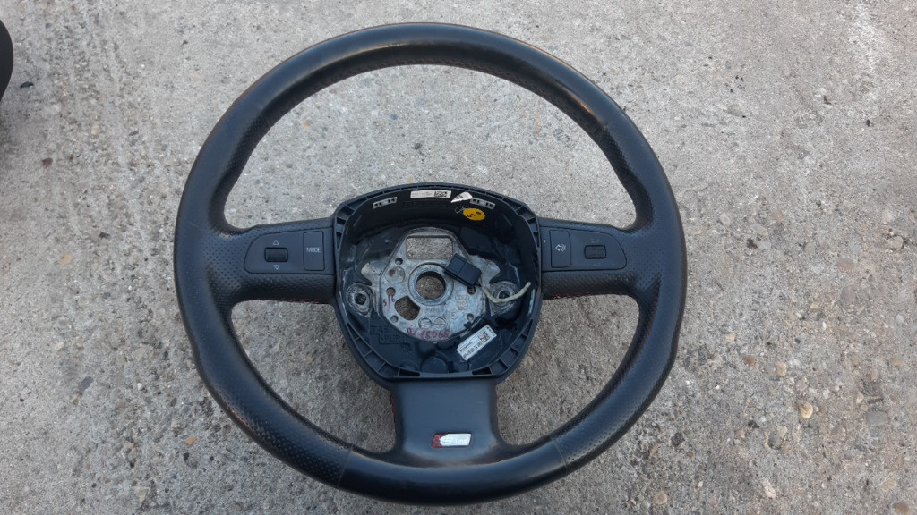 Volan s-line cu comenzi si padele audi a6-c6