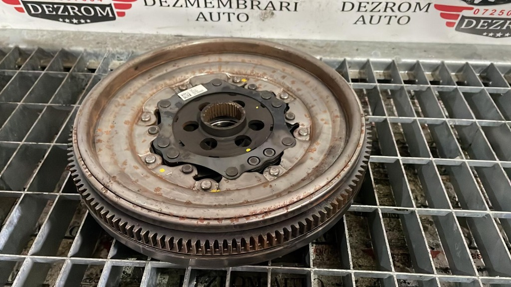 Volanta 04L105266AD Seat Leon III ST (5F8) 2.0 TDI 4Drive 150 cai DFGA