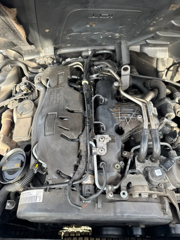 Volanta Audi A4 B8 2.0 TDI CAH Quattro 0b1105266ag