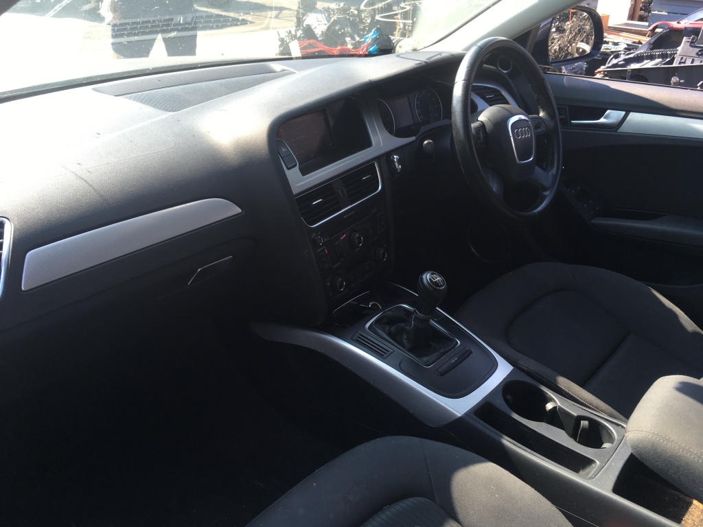 Volanta Audi A4 B8 2008 berlina 2.0 tdi