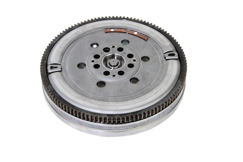 Volanta cu masa dubla manual 240mm cu rulment de ghidare fara kit de surub fara placa de reglare a frictiunii BMW 1 (5 door) I (E87), Hatchback, 02.2003 - 01.2013 LUK 415 0401 10