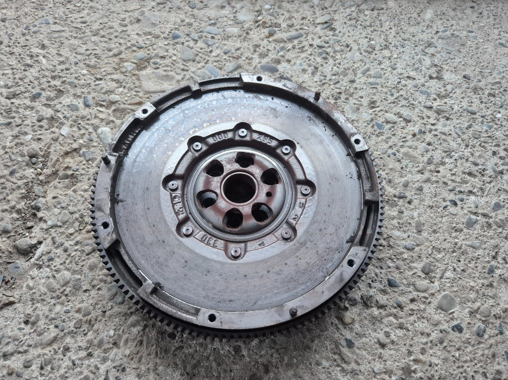 Volanta masa dubla 2.0 TDI / CFF VW PASSAT B7 / GOLF 6 / TOURAN / SKODA SUPERB