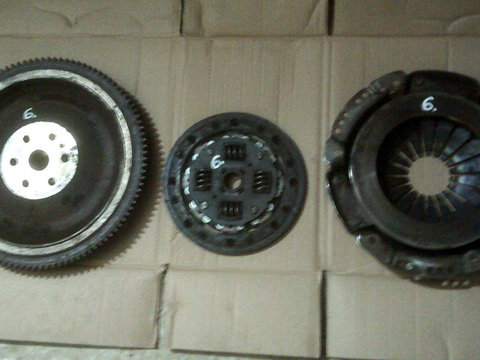 Volanta+ placa+ disc Nissan Micra K12 motor 1.2i, 30100AY30A, 12311BC01A