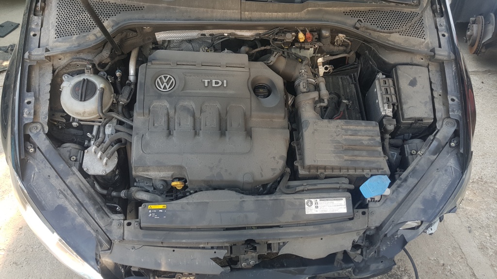 Volanta Volkswagen Golf 7 1.6 TDI 77 KW 105 CP CLH