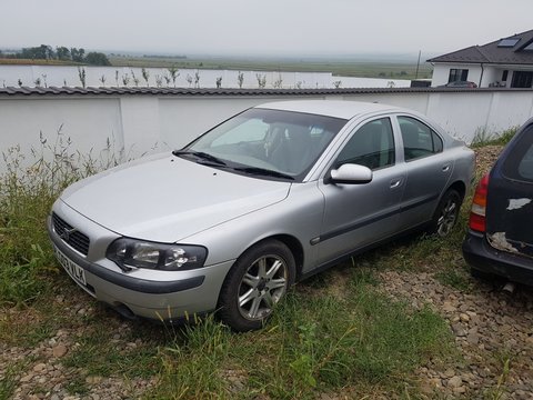 Volvo s60 an 2004