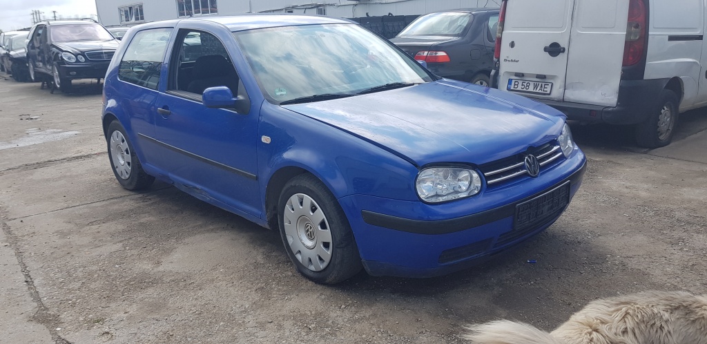 Vw Golf IV din 2002, motor 1.4 16v tip AXP