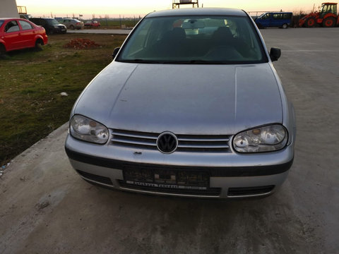 Vw Golf IV din 2002 , motor 1.4 benzina, tip AXP