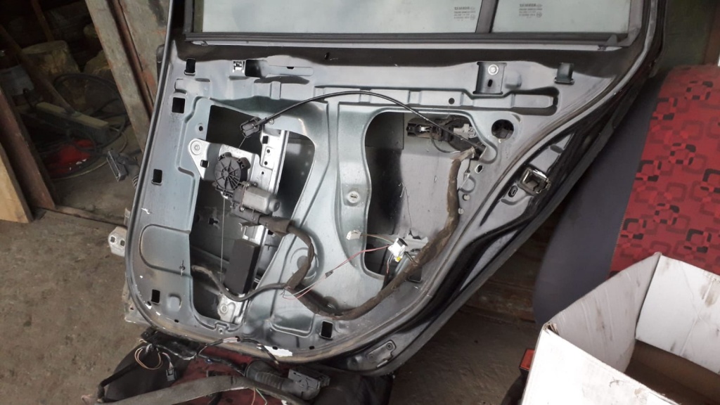 Yala broasca usa dreapta spate Renault Megane 2 break combi