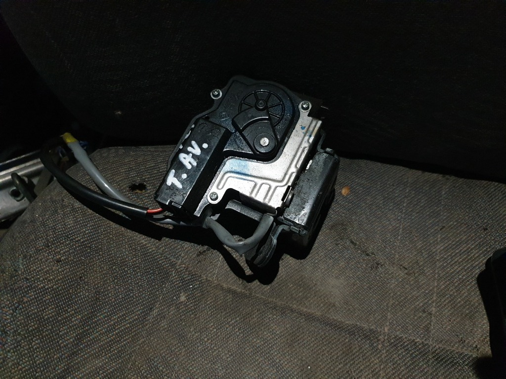 Yala incuietoare haion portbagaj Toyota Avensis T25 break